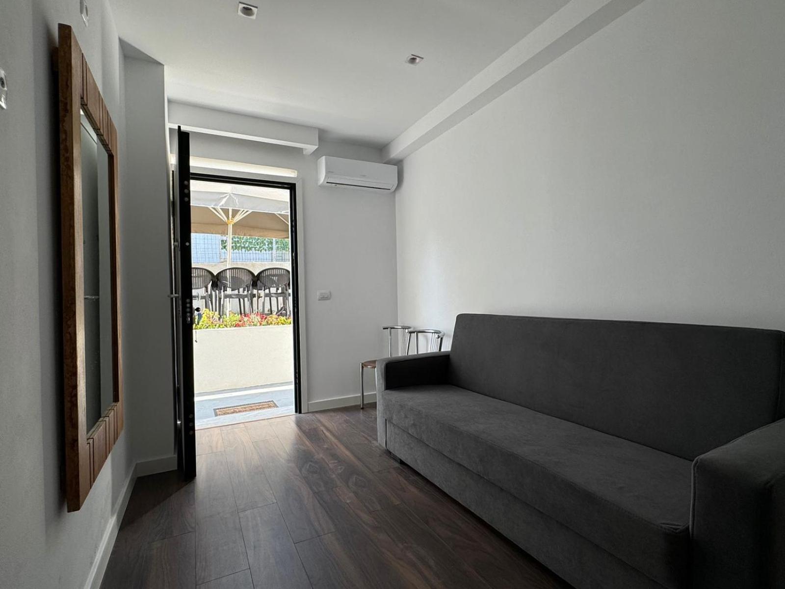 Sulozeqi Apartments Ksamil Exterior photo